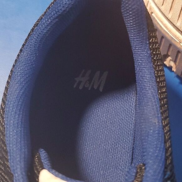 H&M mesh sneakers.    - Picture 4 of 6